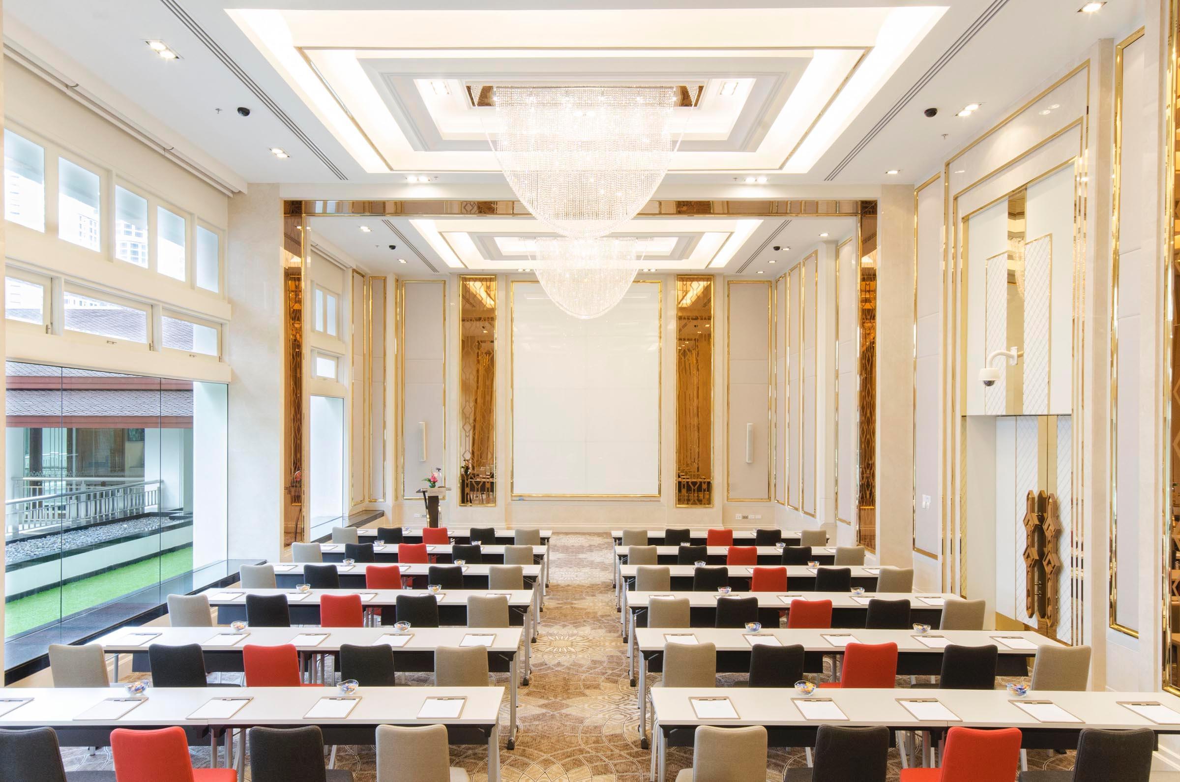 Grande Centre Point Ploenchit Hotel Bangkok Exterior photo The main conference room